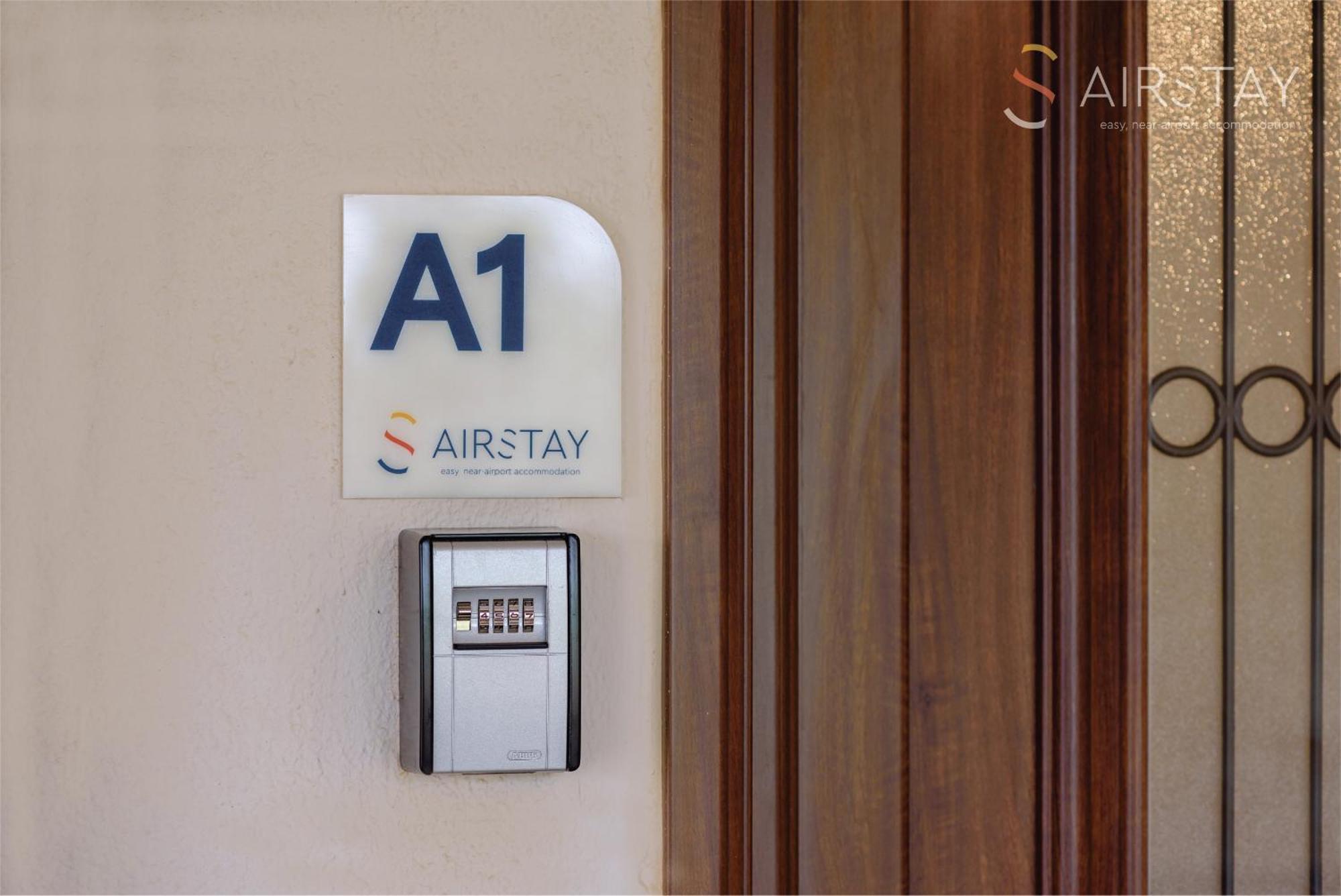 Ryze Apartments Airport By Airstay Artemida  Ngoại thất bức ảnh