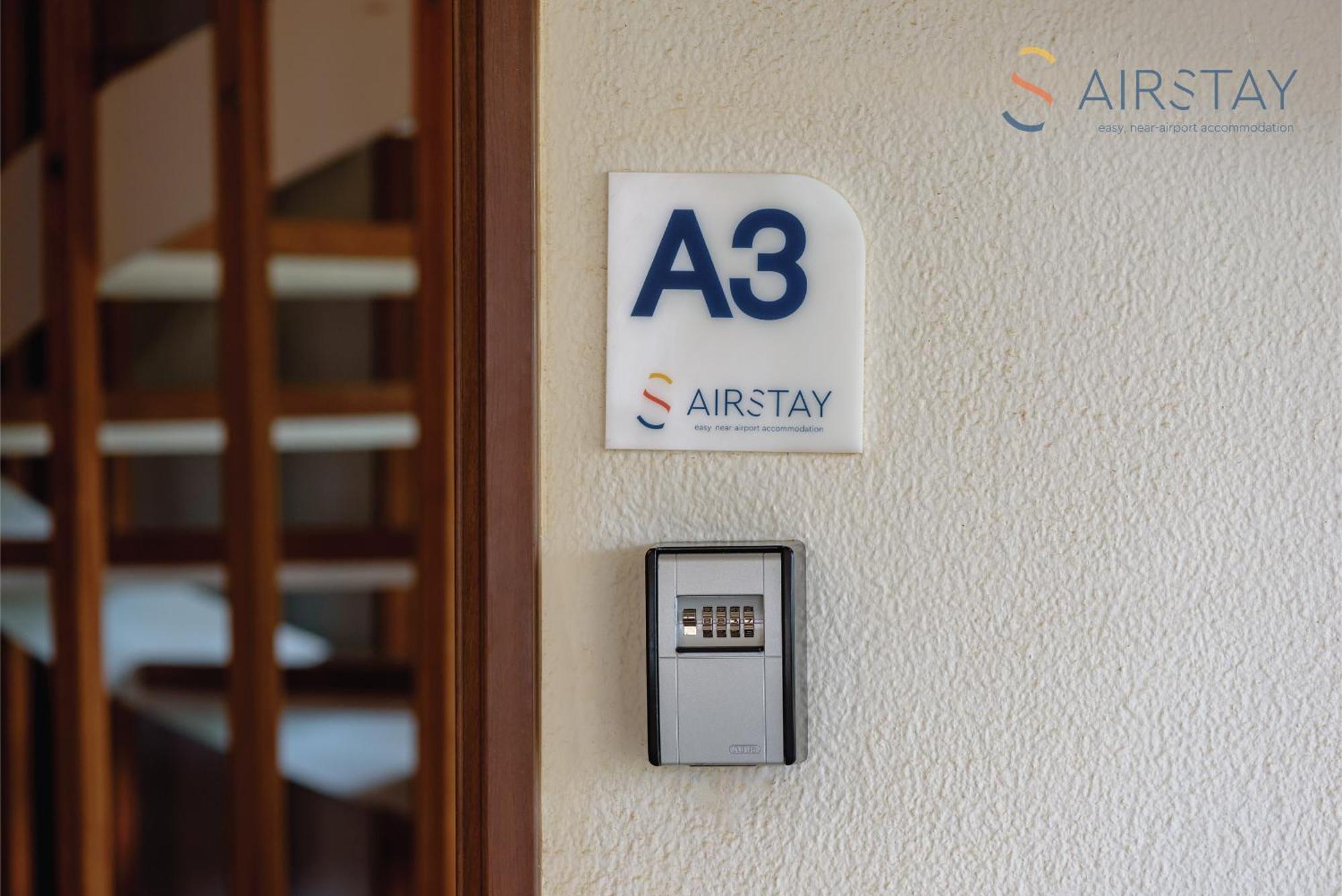 Ryze Apartments Airport By Airstay Artemida  Ngoại thất bức ảnh