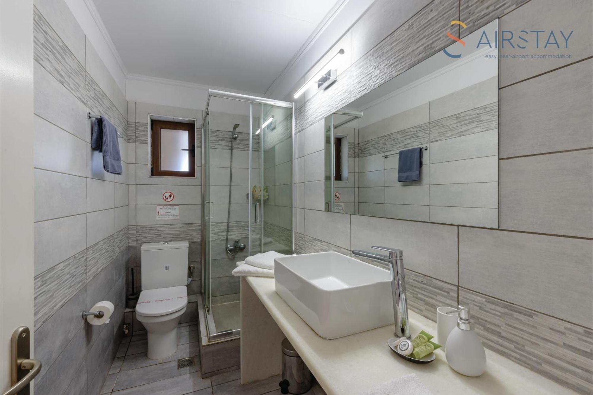 Ryze Apartments Airport By Airstay Artemida  Ngoại thất bức ảnh